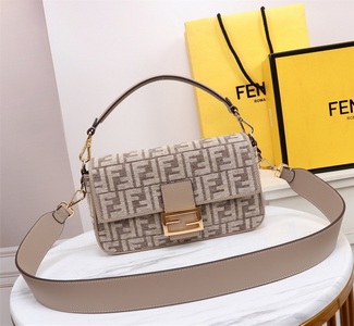 Fendi Handbags 424